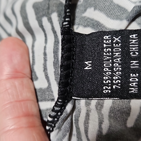 NWT BCBGMAXAZRIA Top - Picture 8 of 11